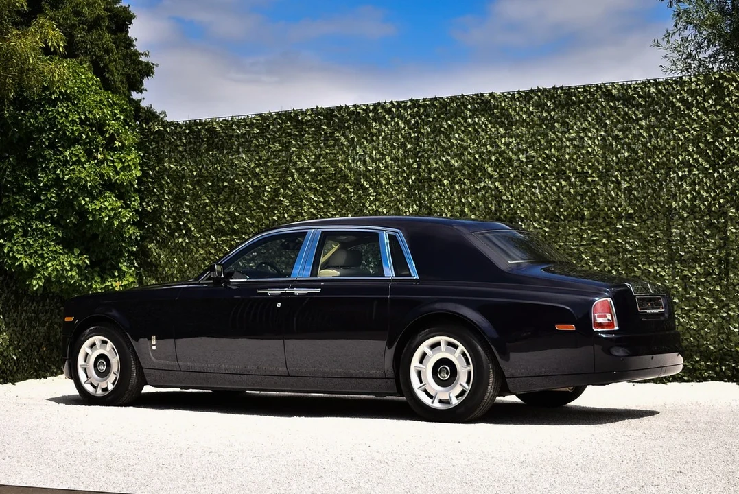 2004 Rolls-Royce Phantom VII - Image 15 of 31