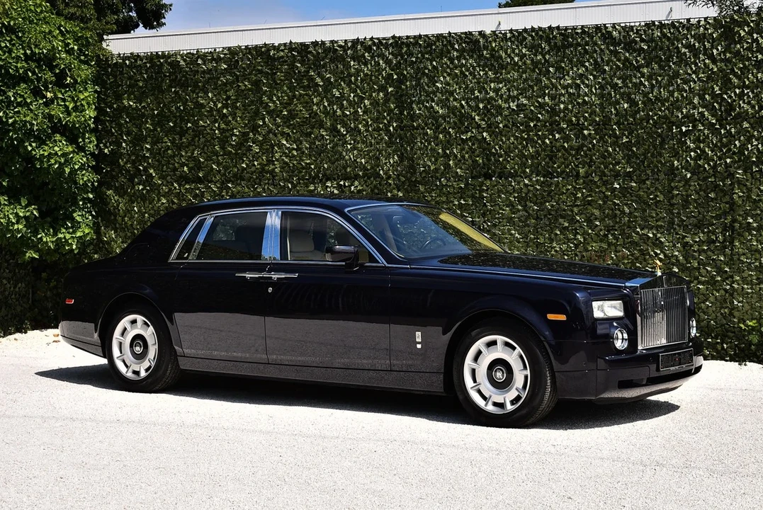 2004 Rolls-Royce Phantom VII - Image 6 of 31