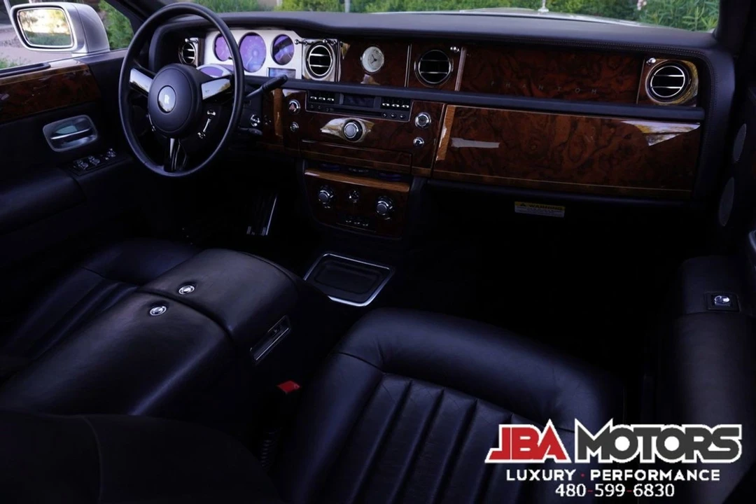 2004 Rolls-Royce Phantom VII - Image 8 of 12