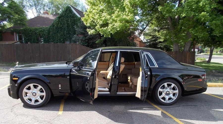 2004 Rolls-Royce Phantom VII - Image 9 of 12