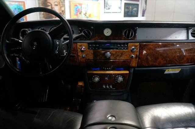 2004 Rolls-Royce Phantom VII - Image 17 of 21
