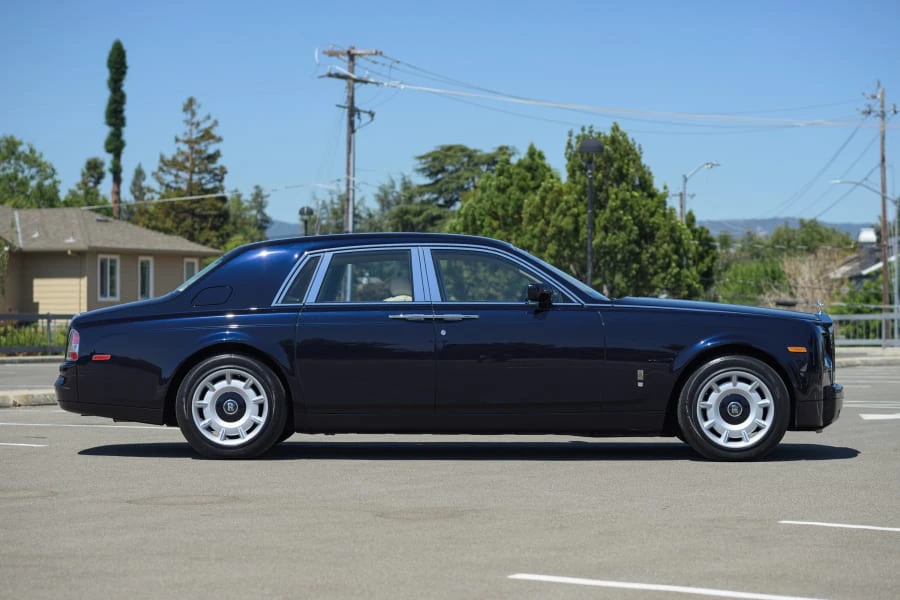 2004 Rolls-Royce Phantom VII - Image 12 of 31