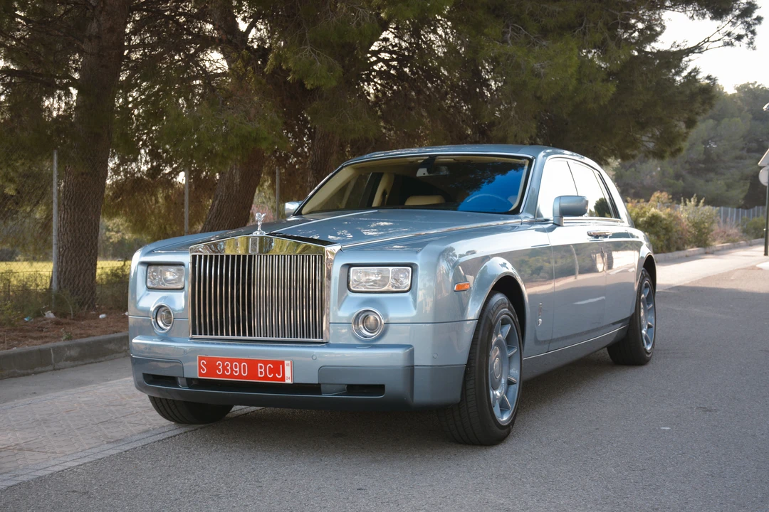 2004 Rolls-Royce Phantom VII - Image 10 of 31