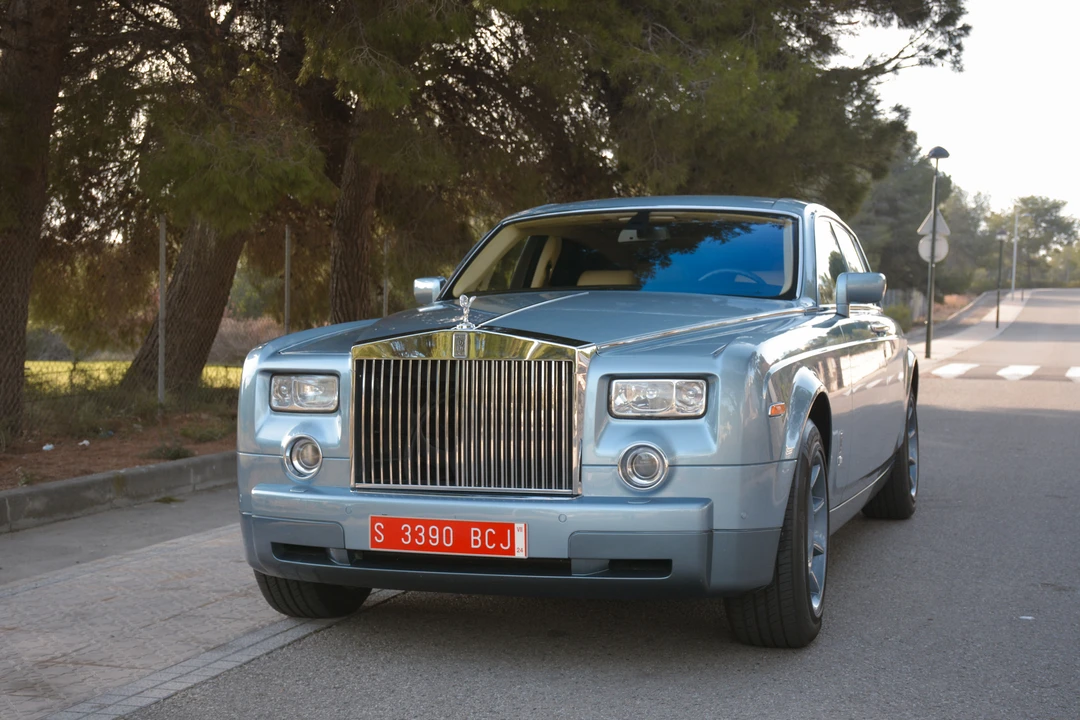 2004 Rolls-Royce Phantom VII - Image 16 of 31