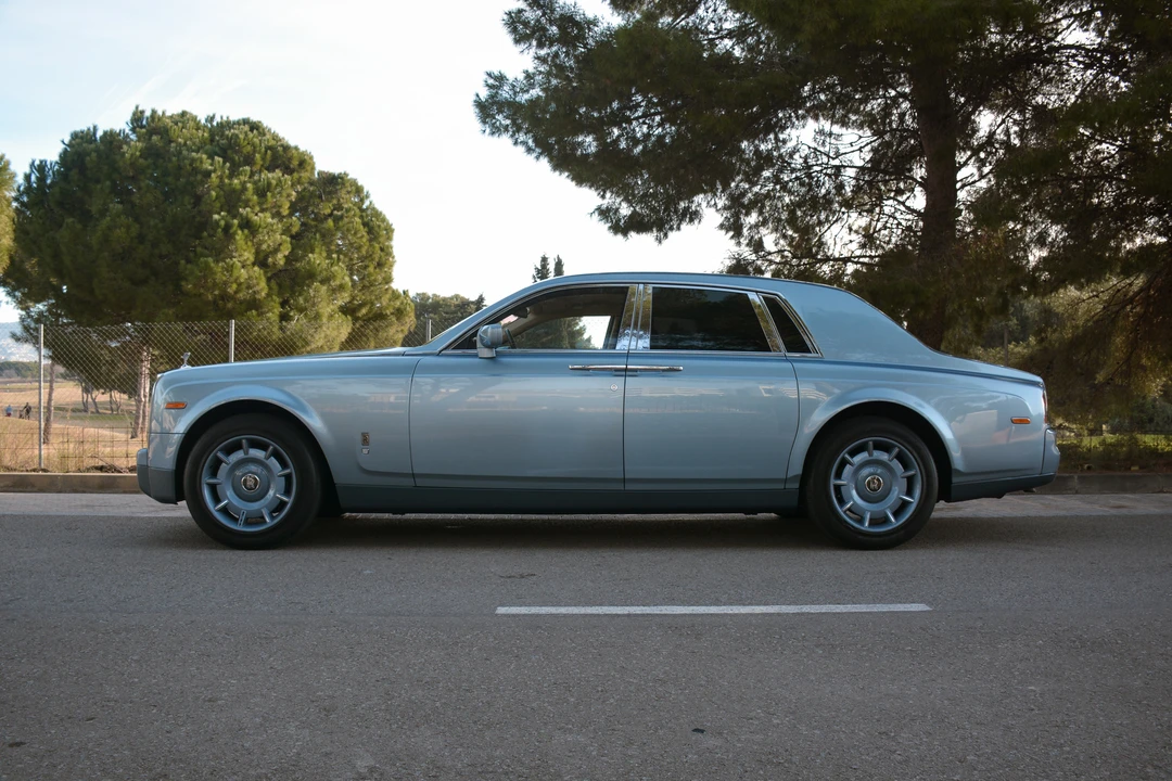 2004 Rolls-Royce Phantom VII - Image 5 of 31