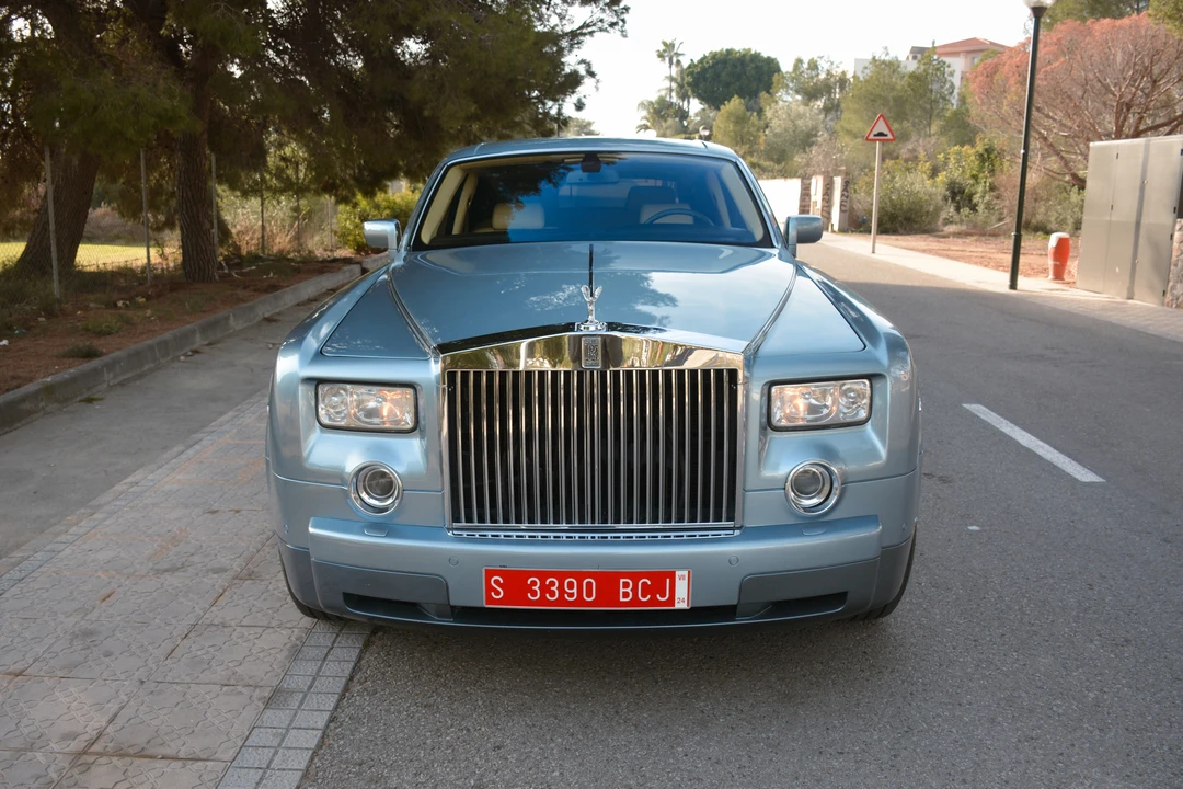 2004 Rolls-Royce Phantom VII - Image 9 of 31