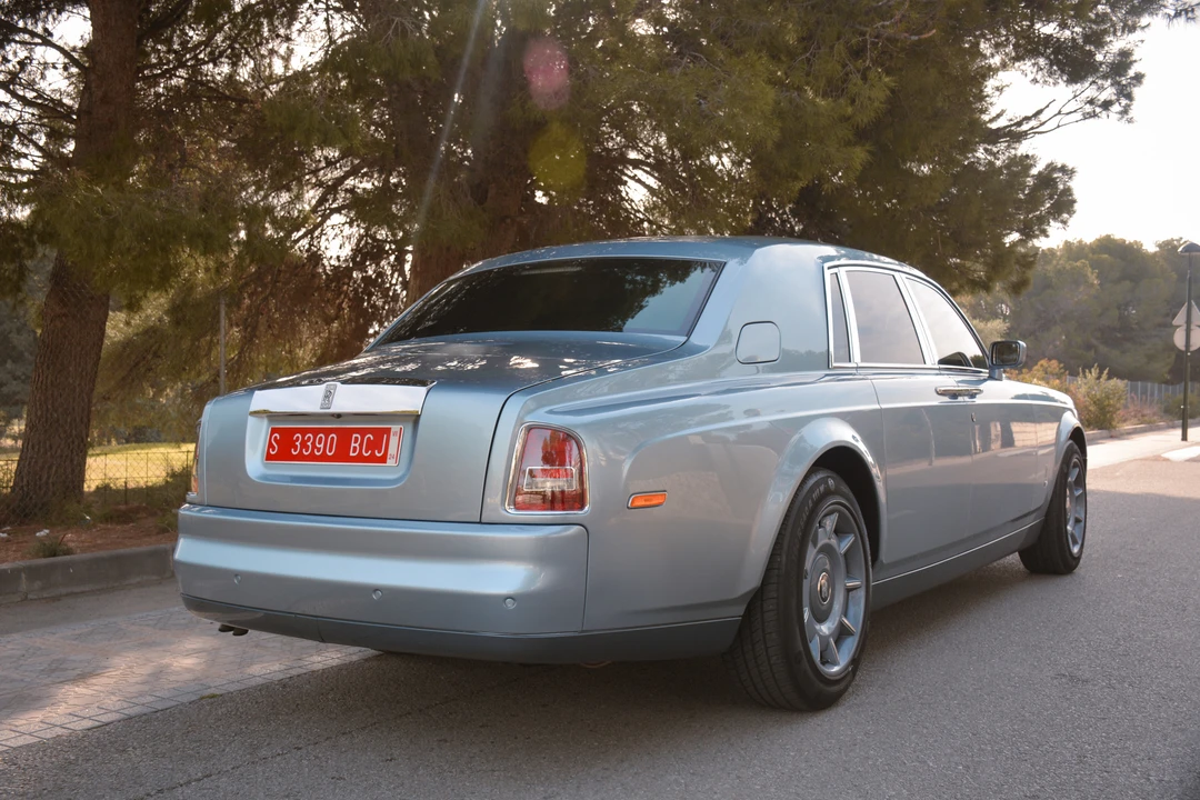 2004 Rolls-Royce Phantom VII - Image 7 of 31