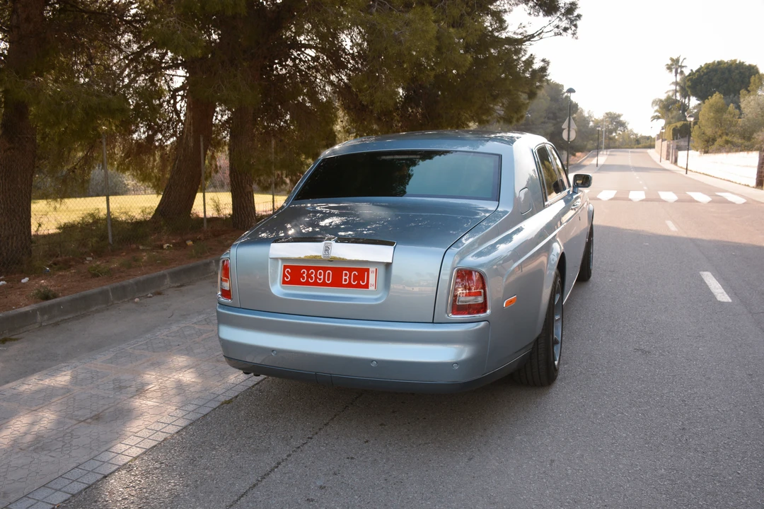 2004 Rolls-Royce Phantom VII - Image 13 of 31