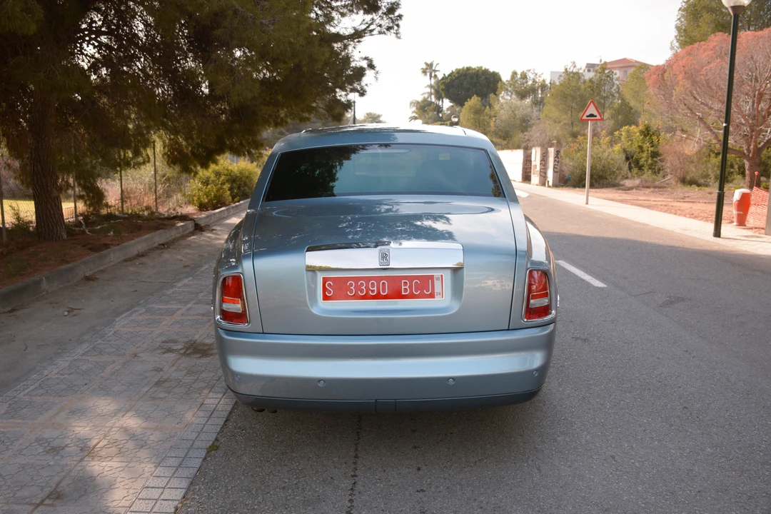 2004 Rolls-Royce Phantom VII - Image 12 of 31