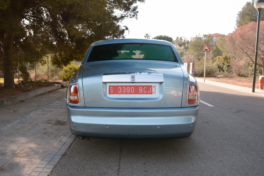 2004 Rolls-Royce Phantom VII - Image 6 of 31