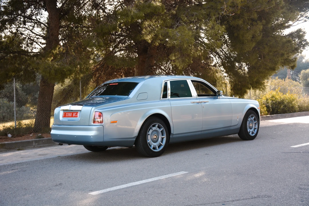 2004 Rolls-Royce Phantom VII - Image 23 of 31
