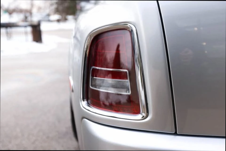 2004 Rolls-Royce Phantom VII - Image 15 of 15