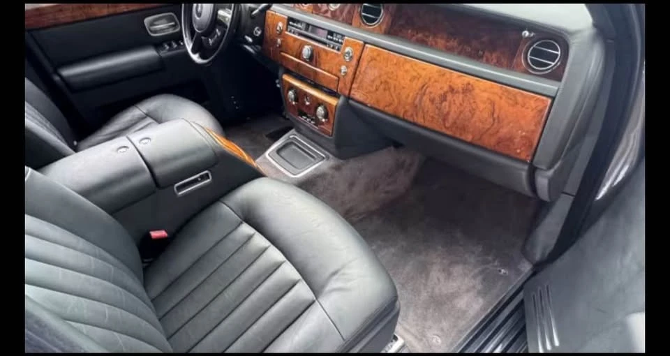 2004 Rolls-Royce Phantom VII - Image 9 of 10