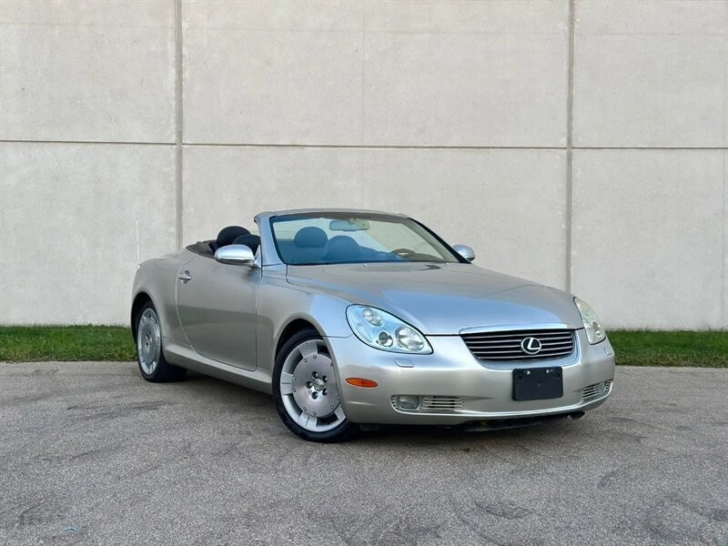 2004 Lexus SC430 - Image 2 of 4