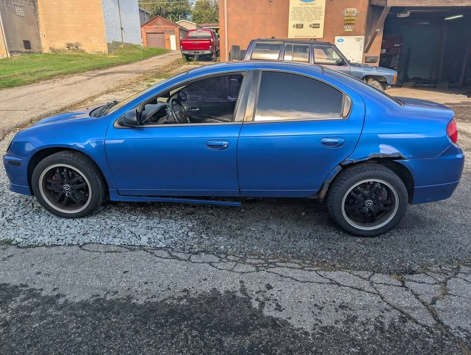 2004 Dodge Neon SRT-4 - Image 2 of 9