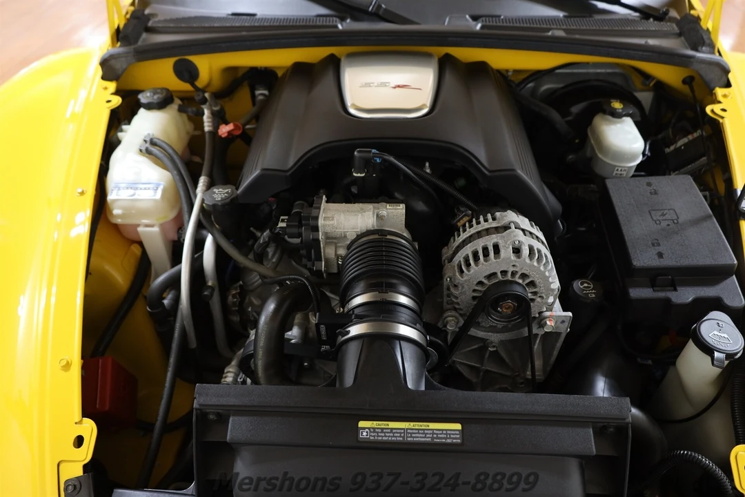 2004 Chevrolet SSR - Image 3 of 21