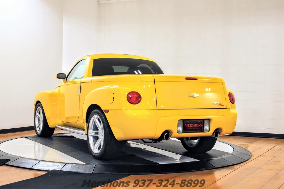 2004 Chevrolet SSR - Image 8 of 21