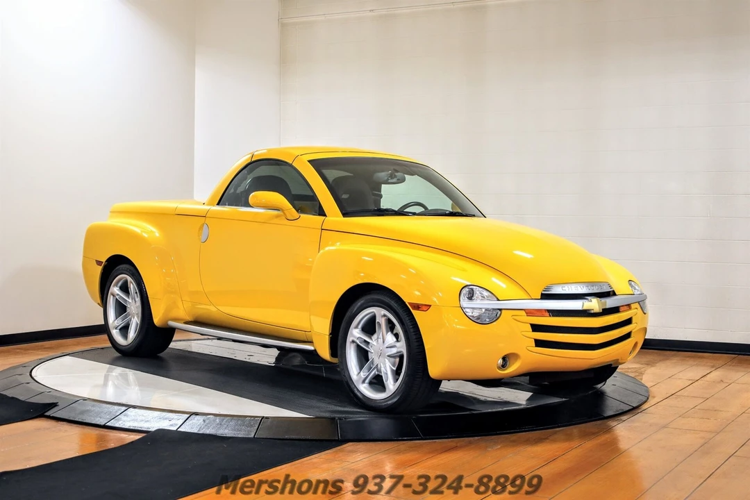 2004 Chevrolet SSR - Image 11 of 21