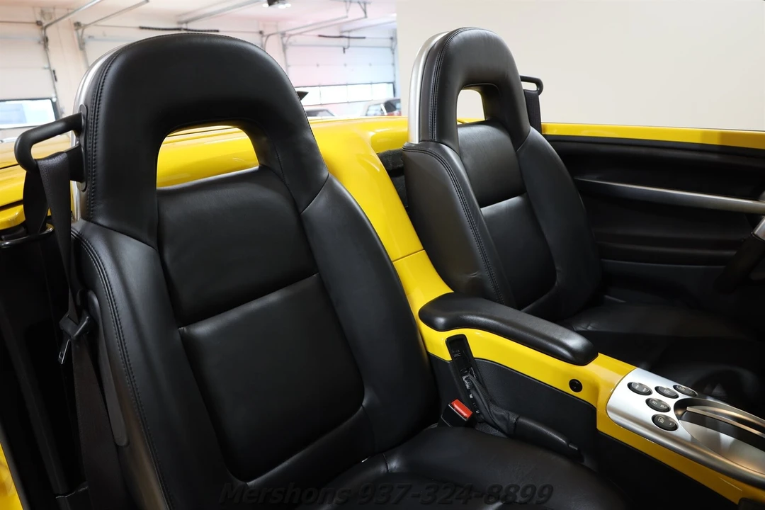 2004 Chevrolet SSR - Image 17 of 21