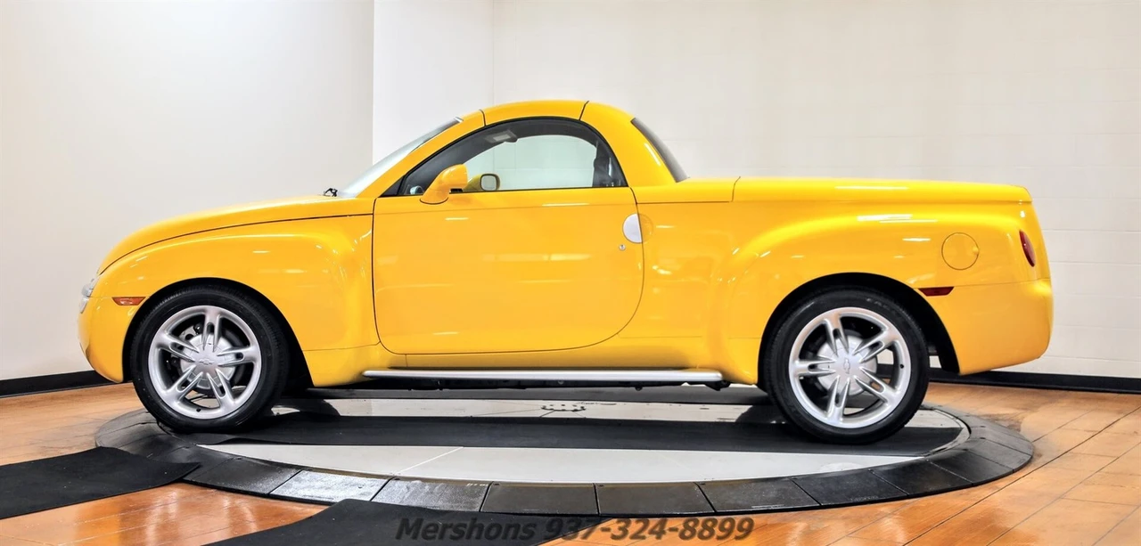 2004 Chevrolet SSR - Image 9 of 21