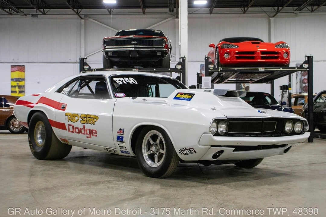 2004 Dodge Challenger - Image 10 of 21