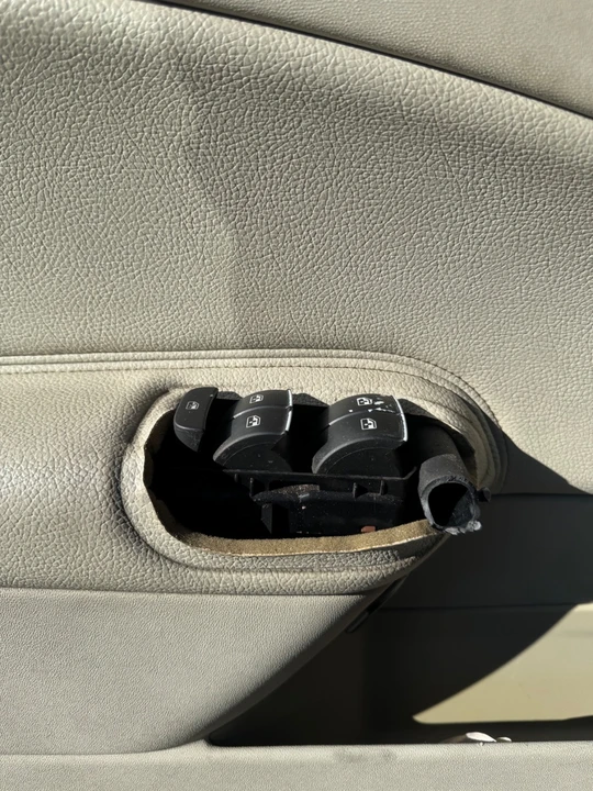 2004 Saab 9-3 2nd Gen - Image 14 of 20