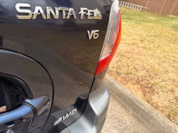 2004 Hyundai Santa Fe - Image 5 of 9