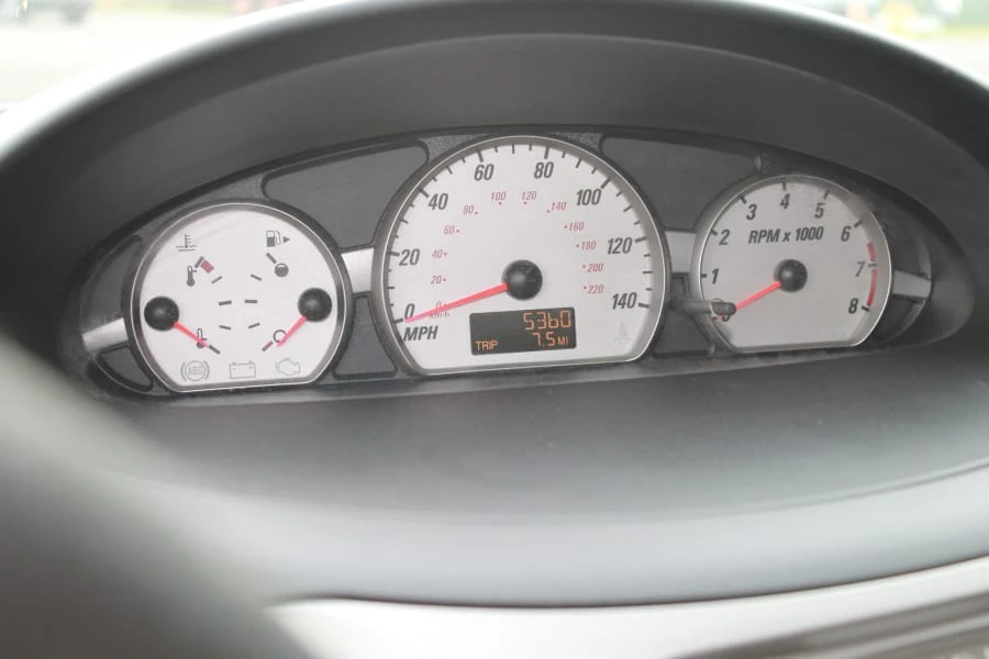 2004 Saturn Ion - Image 5 of 9