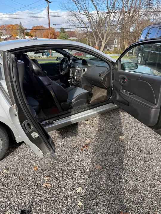 2004 Saturn Ion - Image 7 of 10