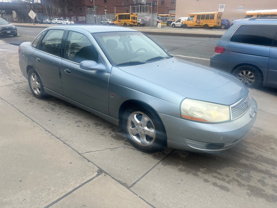 2004 Saturn - Image 7 of 21