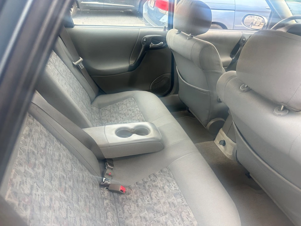 2004 Saturn - Image 20 of 21