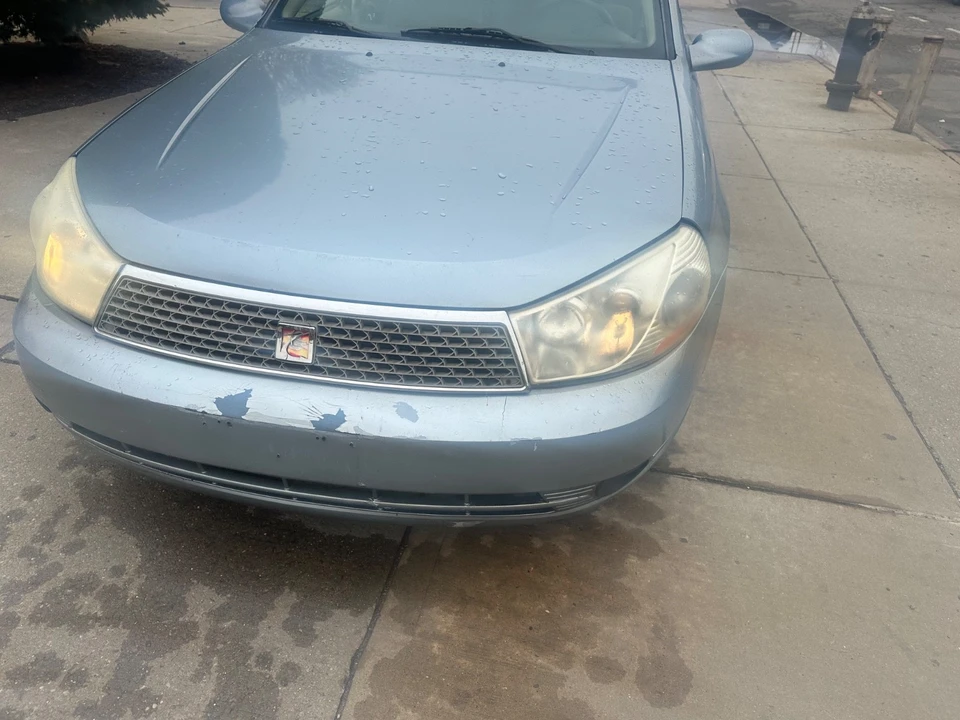 2004 Saturn - Image 10 of 21