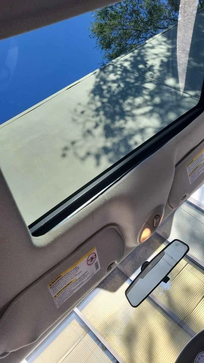 2004 Saturn Ion - Image 10 of 10