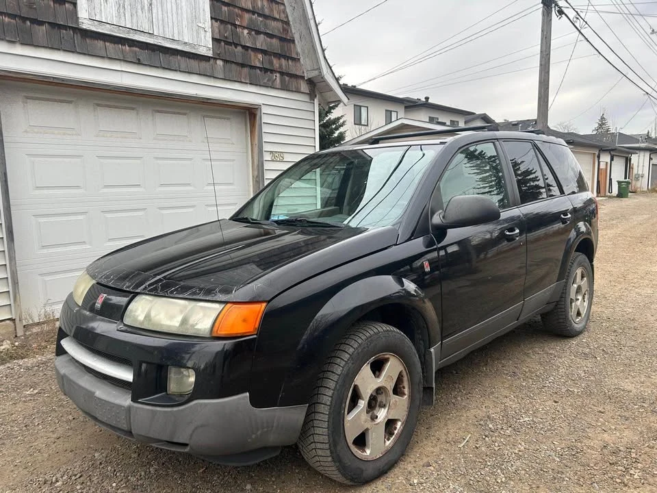 2004 Saturn Vue - Image 11 of 13