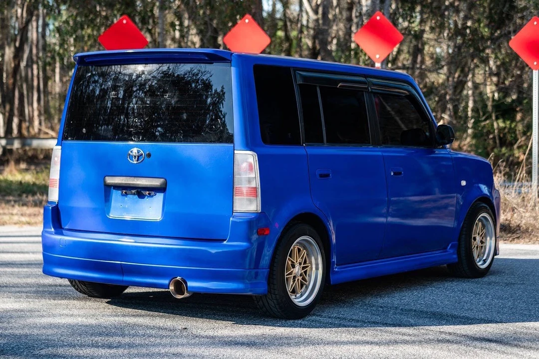 2004 Scion xB - Image 5 of 21