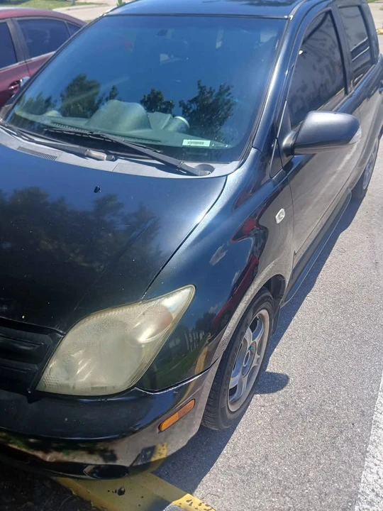 2004 Scion xA - Image 6 of 7