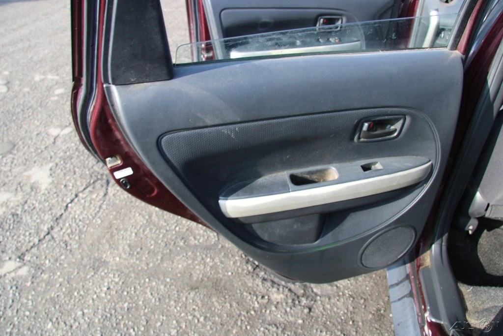 2004 Scion xA - Image 18 of 21