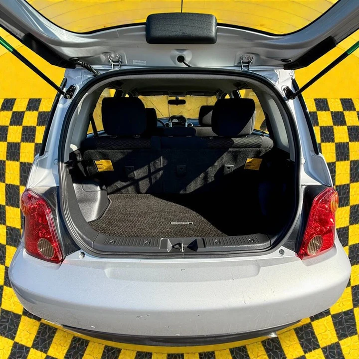 2004 Scion xA - Image 11 of 12