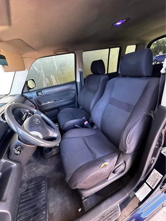 2004 Scion xB - Image 13 of 18