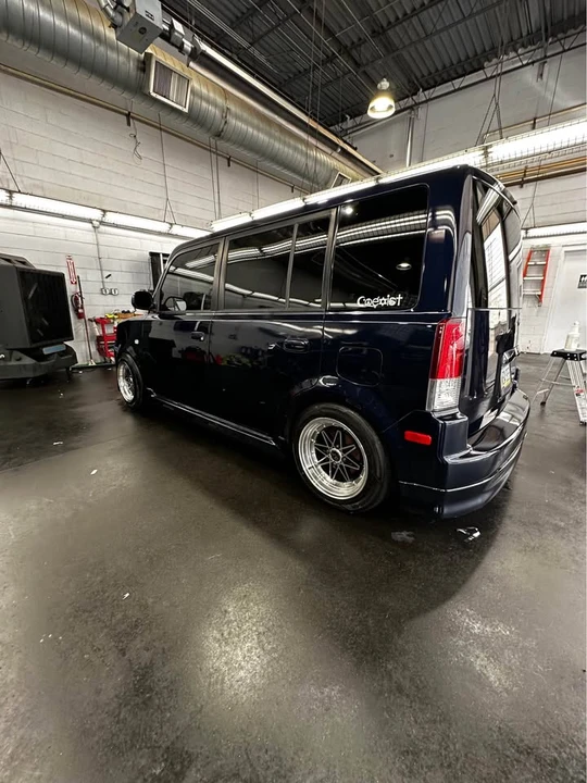 2004 Scion xB - Image 2 of 18