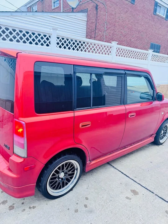 2004 Scion xB - Image 4 of 16