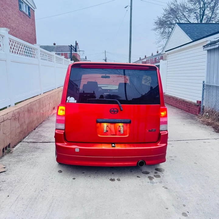 2004 Scion xB - Image 2 of 16