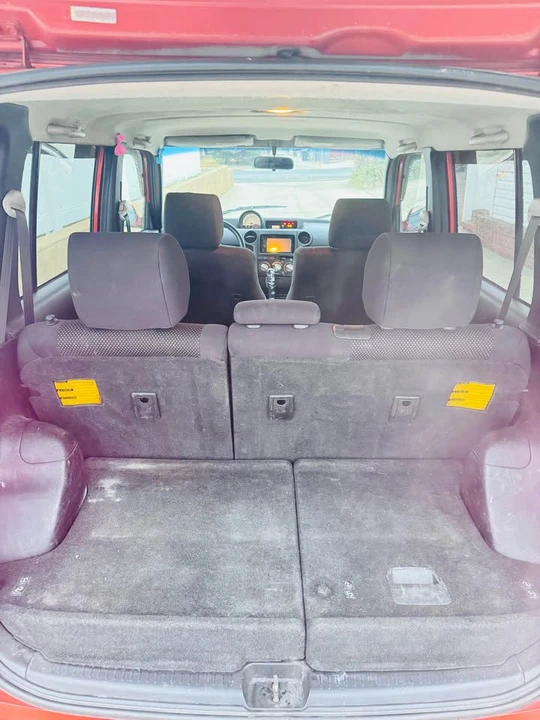 2004 Scion xB - Image 7 of 16