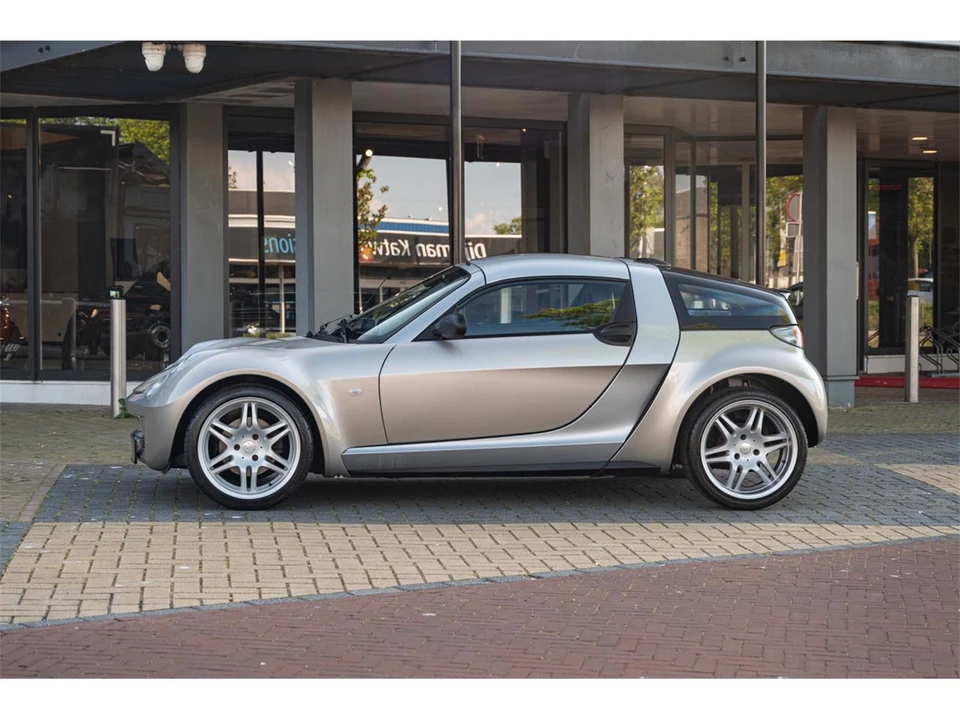 2004 Smart Fortwo 1st Gen - Image 2 of 11