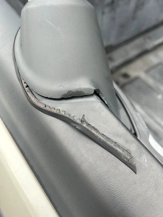 2004 Subaru Baja - Image 21 of 31