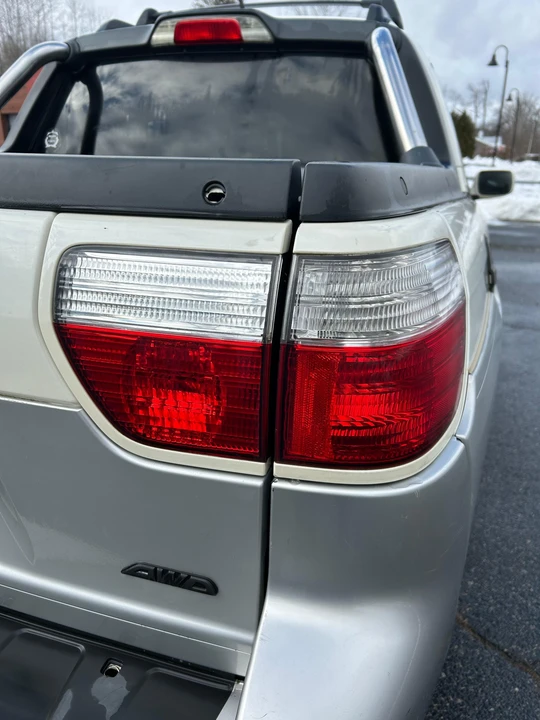 2004 Subaru Baja - Image 18 of 31