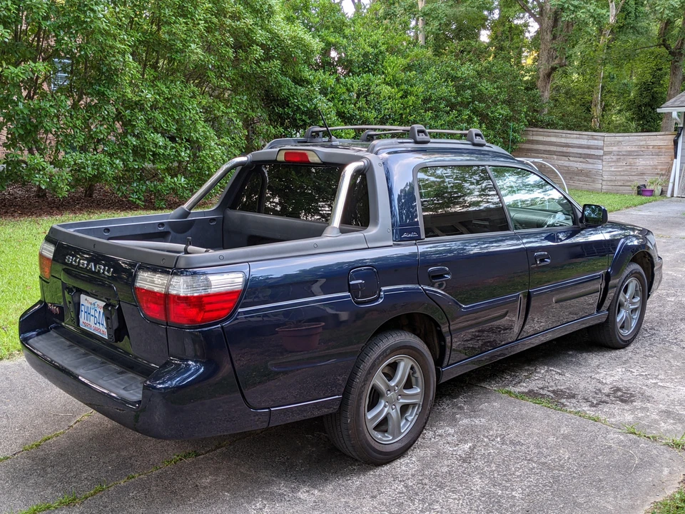 2004 Subaru Baja - Image 10 of 31