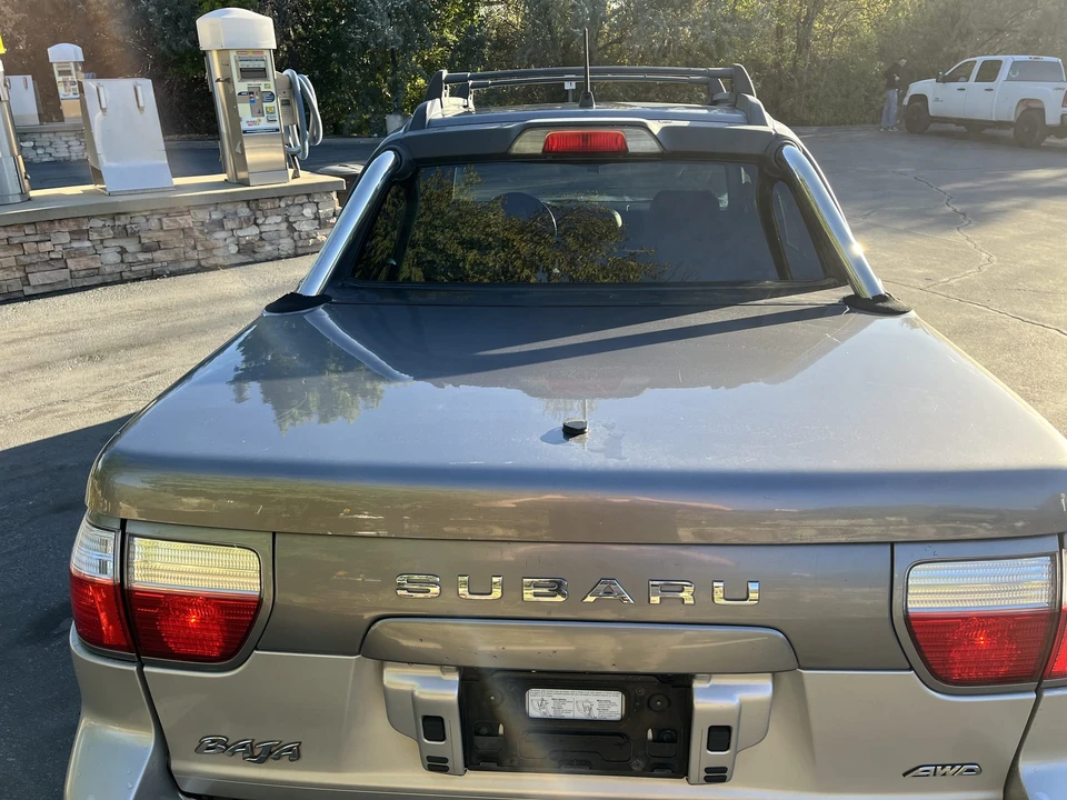 2004 Subaru Baja - Image 10 of 31