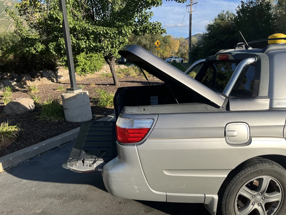 2004 Subaru Baja - Image 11 of 31