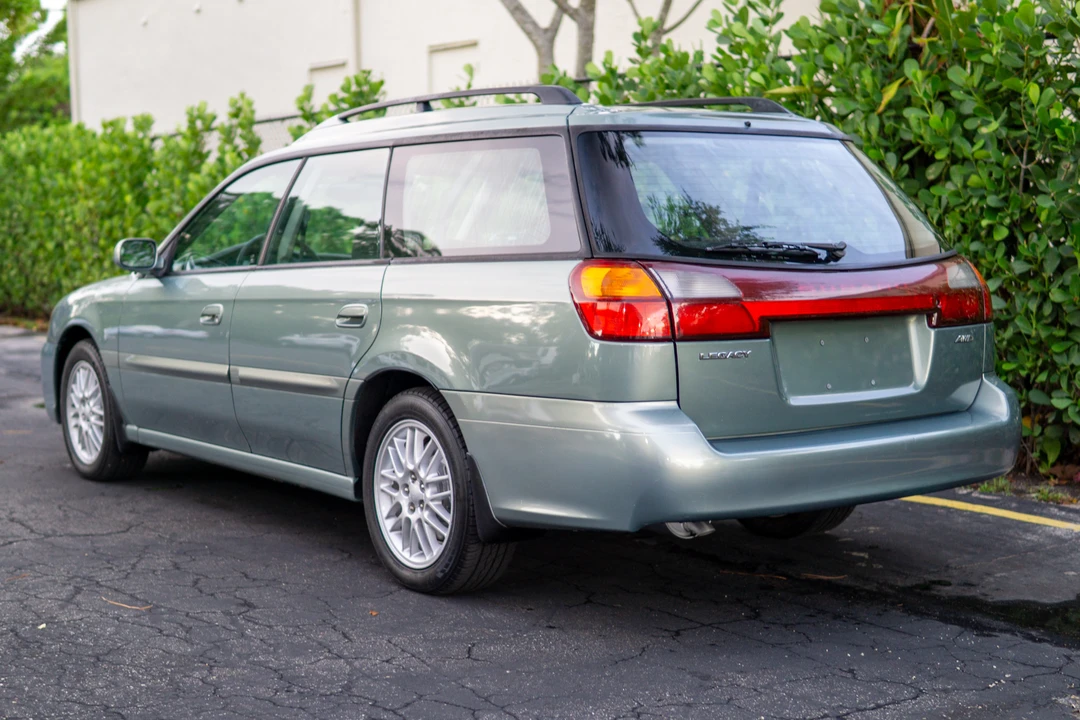2004 Subaru - Image 11 of 31